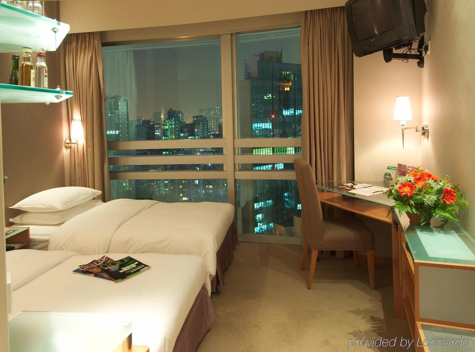 The Empire Hotel Kowloon - Tsim Sha Tsui Hongkong Værelse billede
